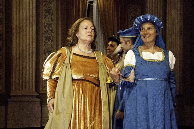 coppia di danza rinascimentale